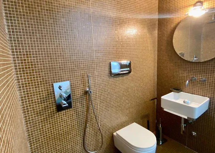 Luxury Industrial Vicino Al Centro Con Garage Appartement