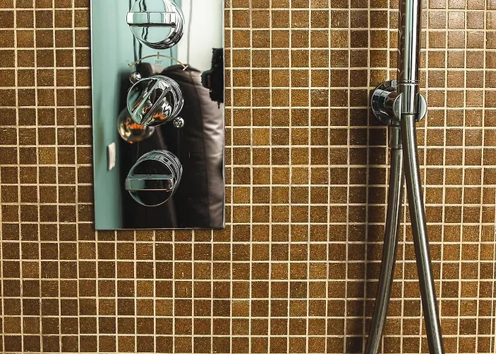 Luxury Industrial Vicino Al Centro Con Garage * Брешія