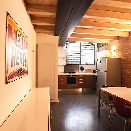 Luxury Industrial Vicino Al Centro Con Garage Bréscia